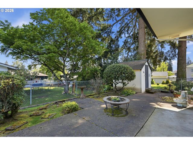2010 Ne ADAMS St, Camas, WA 98607
