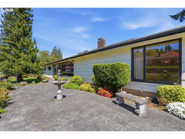 2010 Ne ADAMS St, Camas, WA 98607