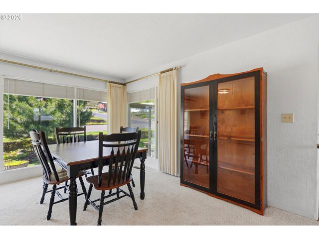 2010 Ne ADAMS St, Camas, WA 98607