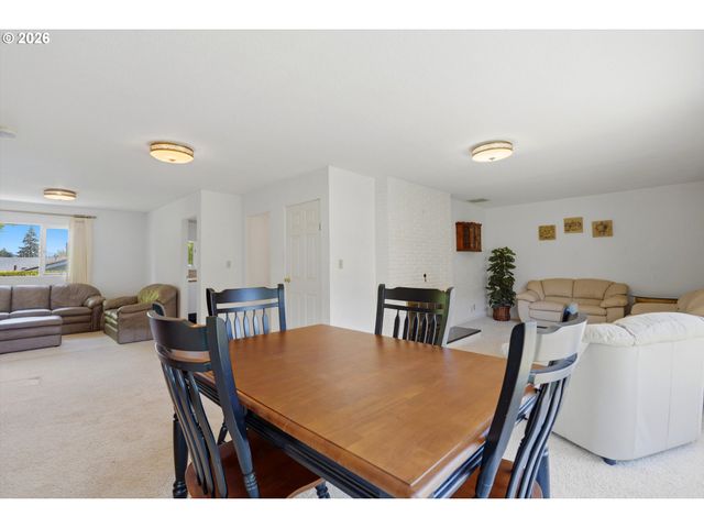 2010 Ne ADAMS St, Camas, WA 98607