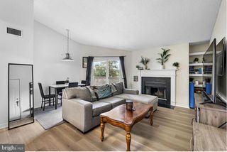 1538 LINCOLN #302, Mclean, VA 22102