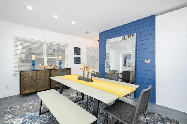 206 E Oceanfront, Newport Beach, CA 92661