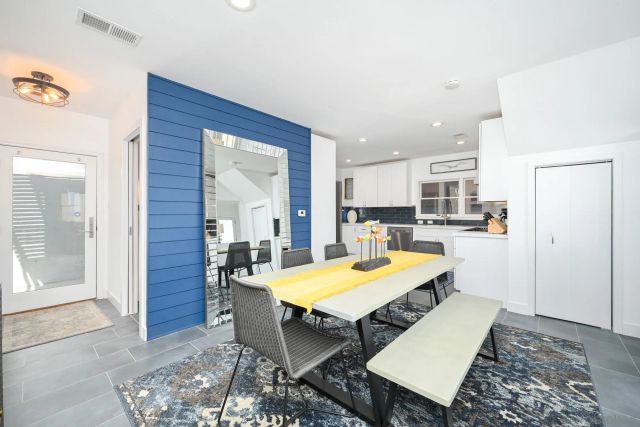 206 E Oceanfront, Newport Beach, CA 92661