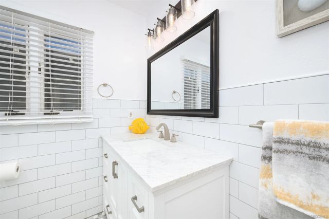 206 E Oceanfront, Newport Beach, CA 92661