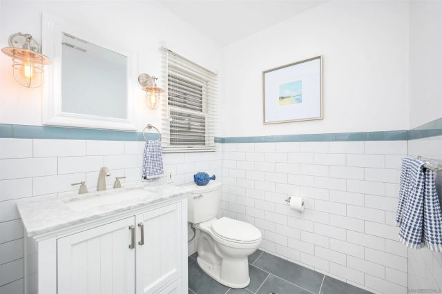 206 E Oceanfront, Newport Beach, CA 92661