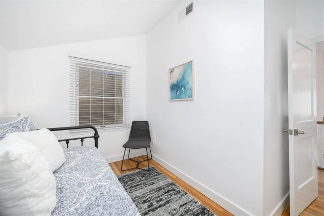 206 E Oceanfront, Newport Beach, CA 92661