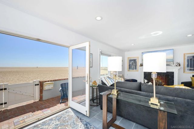 206 E Oceanfront, Newport Beach, CA 92661