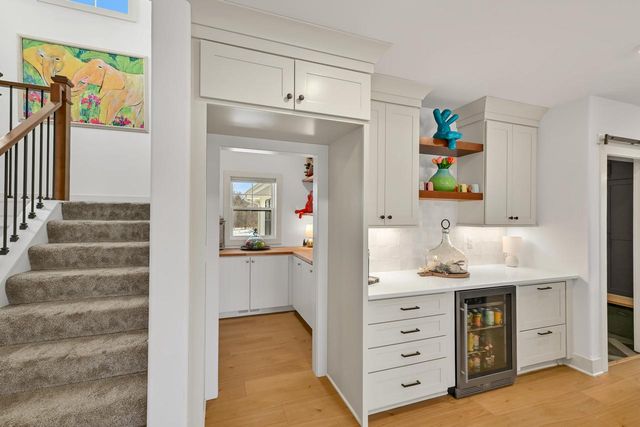 6850 W River Birch DRIVE, Mequon, WI 53092