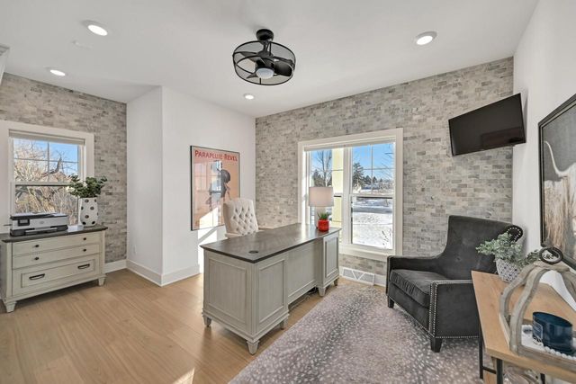 6850 W River Birch DRIVE, Mequon, WI 53092