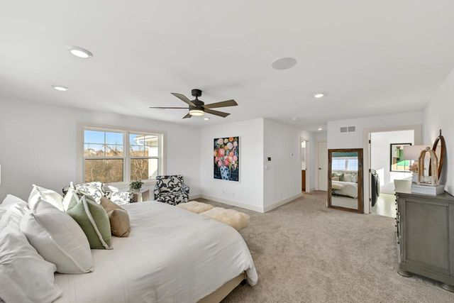 6850 W River Birch DRIVE, Mequon, WI 53092