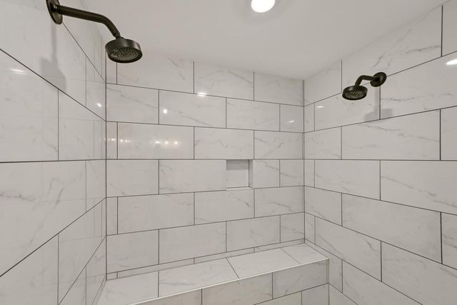 6850 W River Birch DRIVE, Mequon, WI 53092