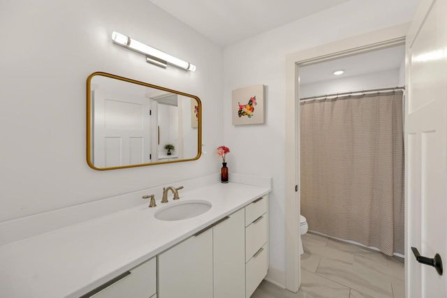 6850 W River Birch DRIVE, Mequon, WI 53092