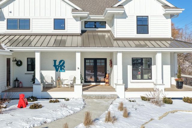 6850 W River Birch DRIVE, Mequon, WI 53092