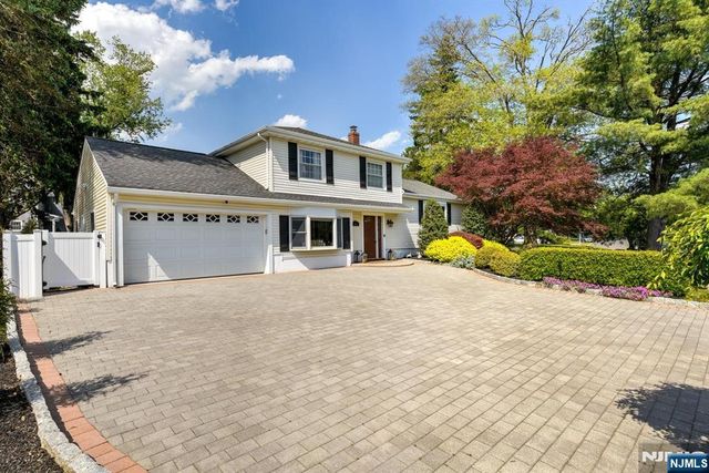 11 Carlisle Road, Wayne, NJ 07470