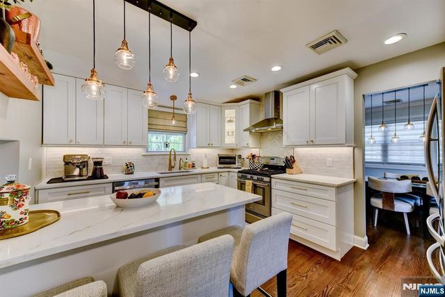 11 Carlisle Road, Wayne, NJ 07470