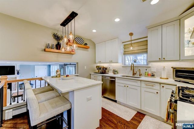 11 Carlisle Road, Wayne, NJ 07470