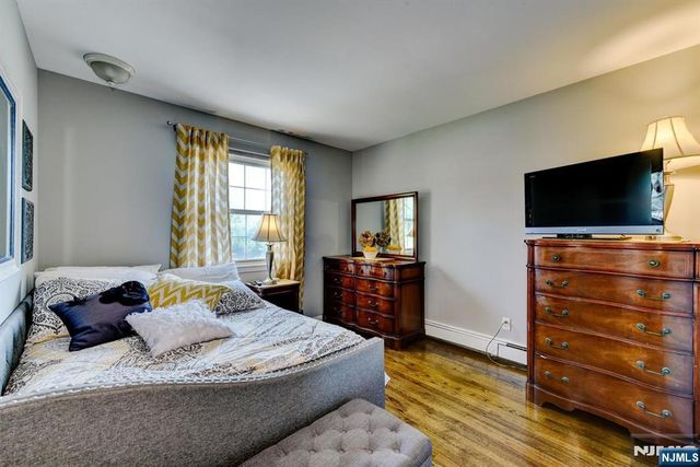 11 Carlisle Road, Wayne, NJ 07470