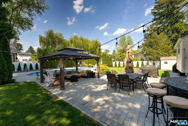11 Carlisle Road, Wayne, NJ 07470