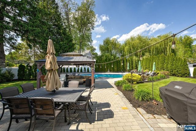 11 Carlisle Road, Wayne, NJ 07470