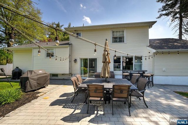11 Carlisle Road, Wayne, NJ 07470