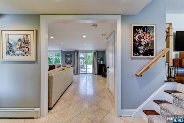 11 Carlisle Road, Wayne, NJ 07470