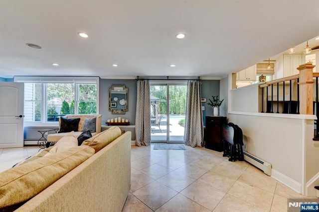 11 Carlisle Road, Wayne, NJ 07470