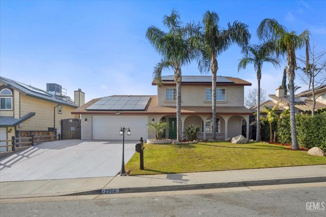 2704 Judith Street, Bakersfield, CA 93306