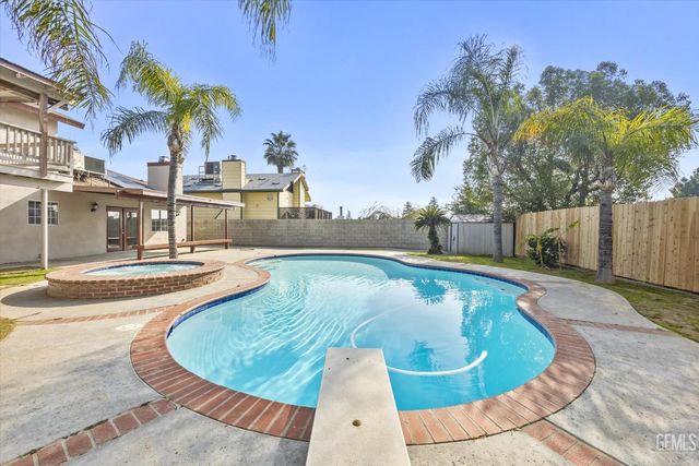 2704 Judith Street, Bakersfield, CA 93306