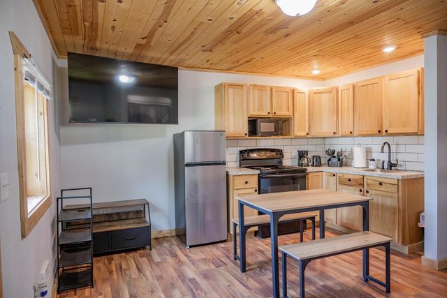429 West Avenue, Mauston, WI 53948