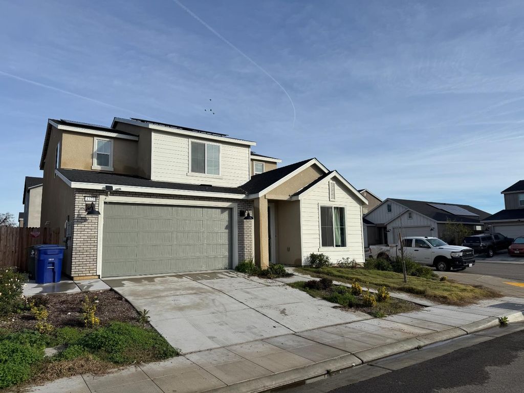 4373 Rialto Avenue, Clovis, CA 93619