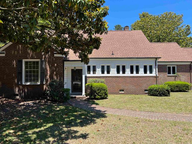 5619 Main St., Loris, SC 29569