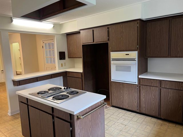 5619 Main St., Loris, SC 29569