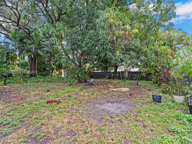 2830 SW 17th Street, Miami, FL 33145