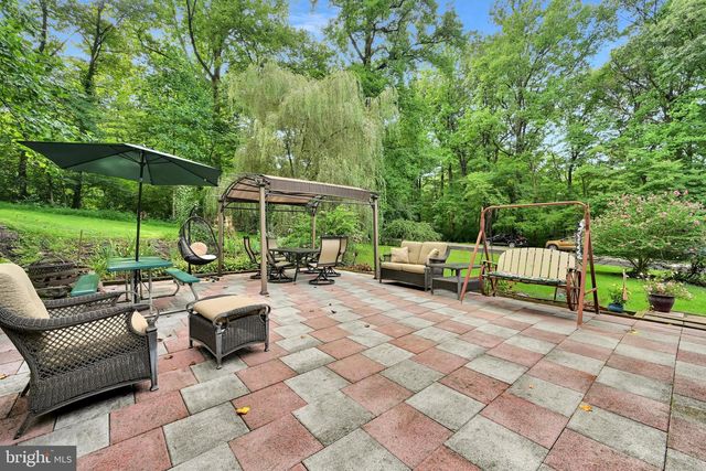 17 APPLE LN, Fleetwood, PA 19522