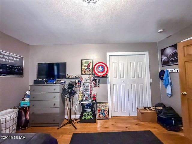 201 S Scaramucci Road, Pittsburg, KS 66762