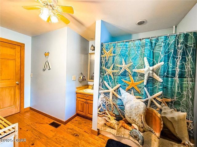 201 S Scaramucci Road, Pittsburg, KS 66762