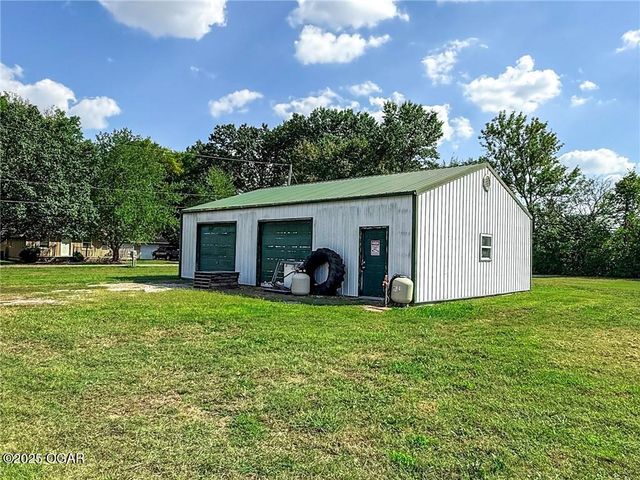 201 S Scaramucci Road, Pittsburg, KS 66762