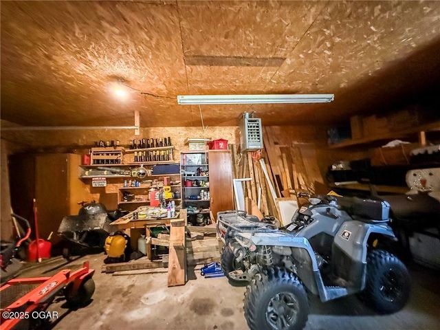 201 S Scaramucci Road, Pittsburg, KS 66762