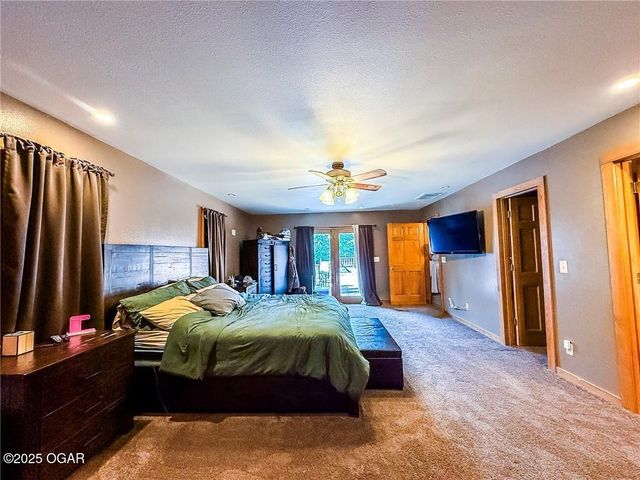 201 S Scaramucci Road, Pittsburg, KS 66762