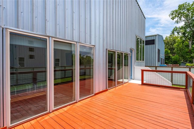13149 W 6th Street, Santa Fe, TX 77510