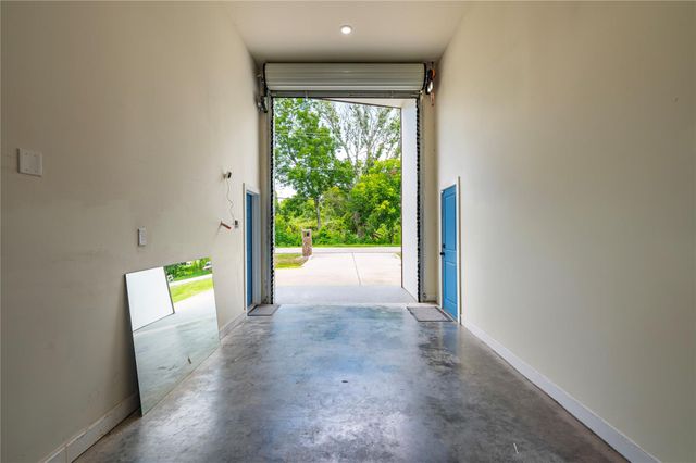 13149 W 6th Street, Santa Fe, TX 77510