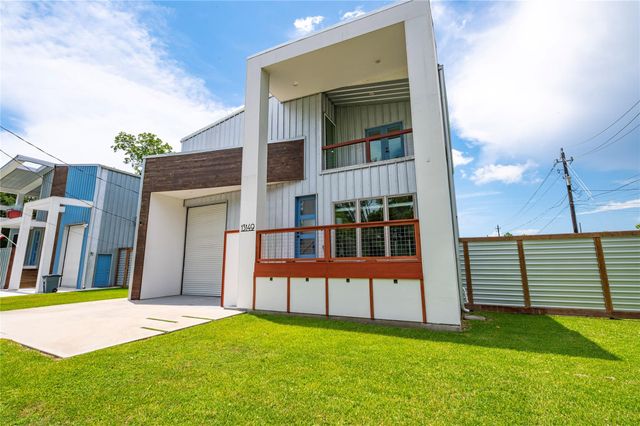 13149 W 6th Street, Santa Fe, TX 77510