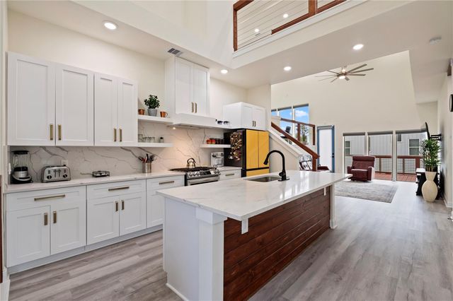 13149 W 6th Street, Santa Fe, TX 77510