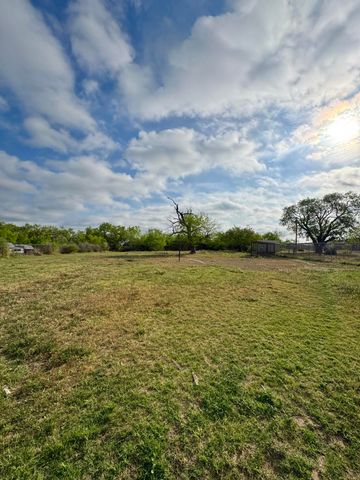 1926 Brown Street, San Angelo, TX 76903
