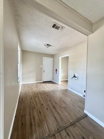 1926 Brown Street, San Angelo, TX 76903