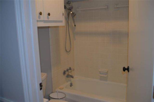 1626 Hamblen Road, Kingwood, TX 77339