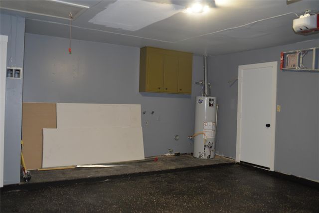 1626 Hamblen Road, Kingwood, TX 77339