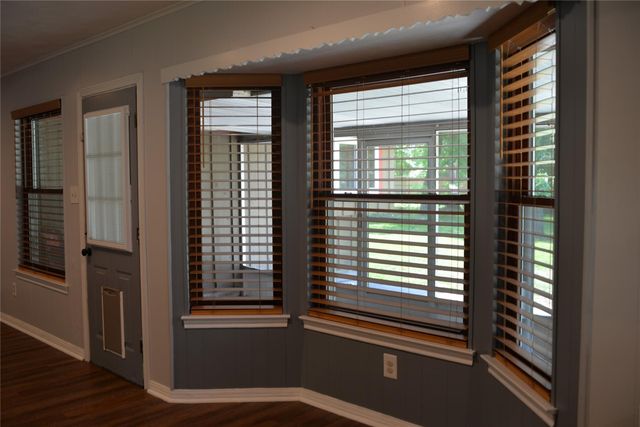 1626 Hamblen Road, Kingwood, TX 77339