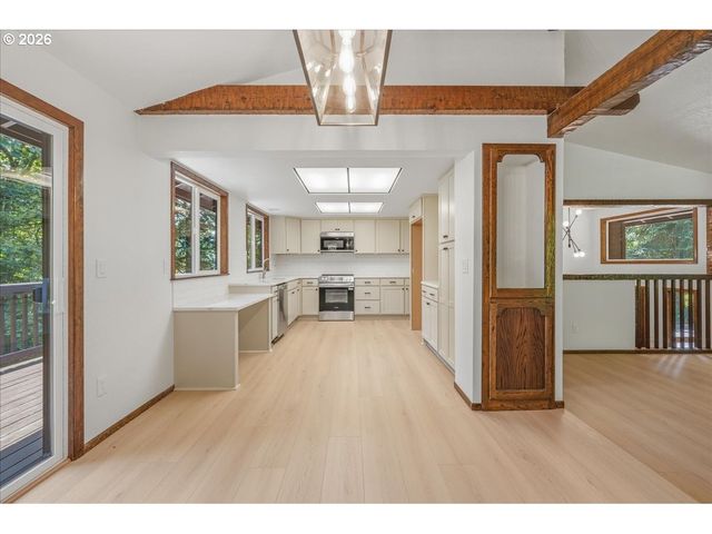 22755 Se KINGSWOOD Ct, Damascus, OR 97089