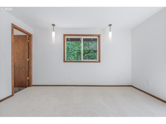 22755 Se KINGSWOOD Ct, Damascus, OR 97089